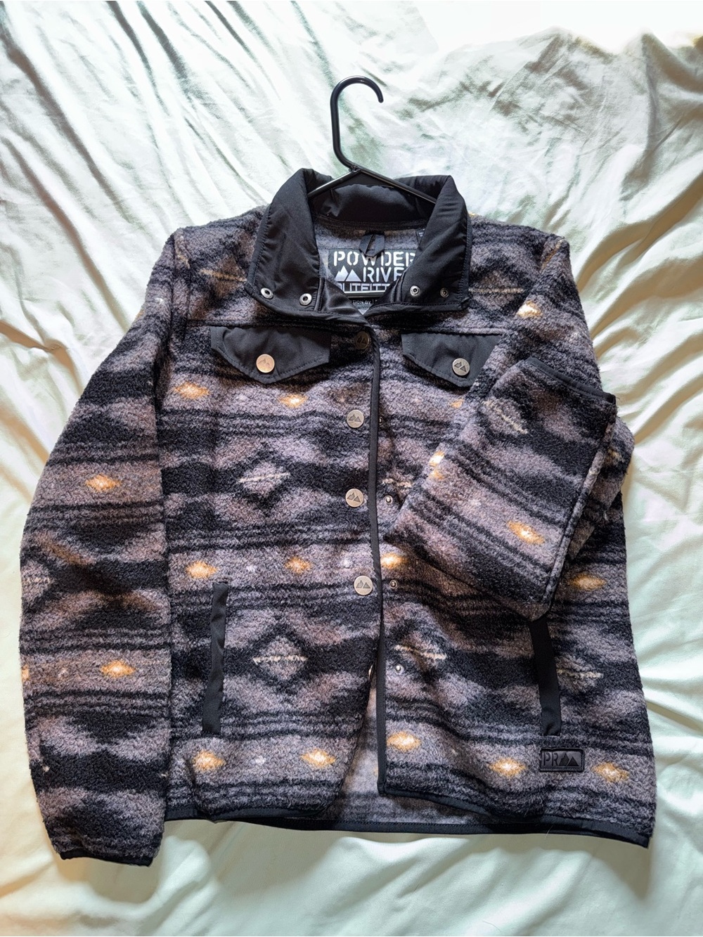 Powder River Women's Black & Gray Patterned Fleece Jacket
